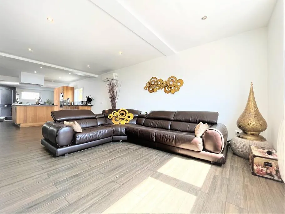 אסטפונה Villa Cortes - 20 Minutes From Puerto Banus ספרד